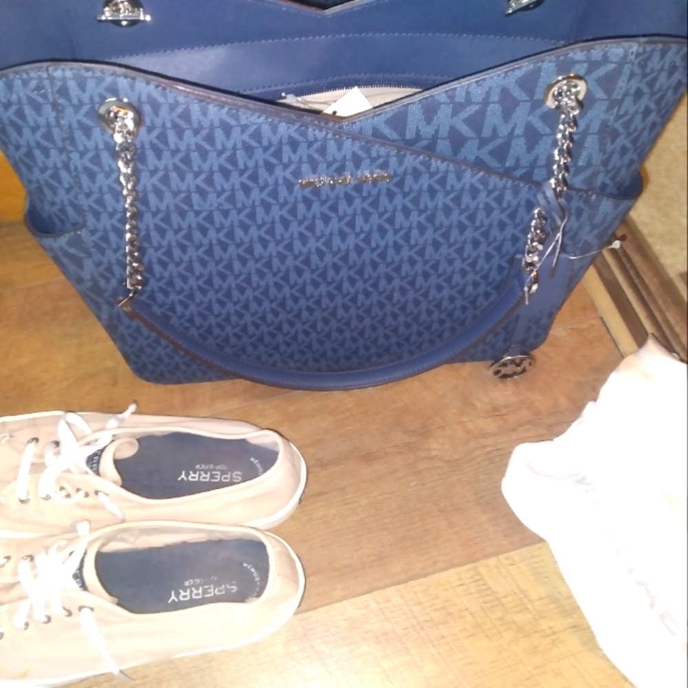 Micheal Kors Handbag new with tags